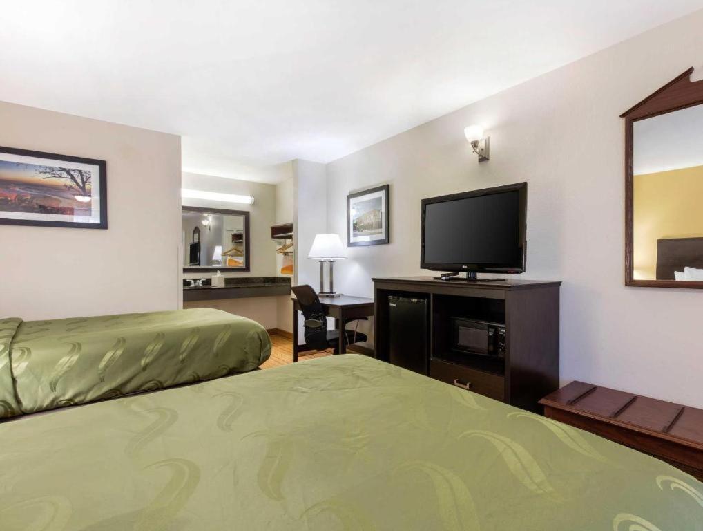 Quality Inn Arab Hwy 231 Ngoại thất bức ảnh